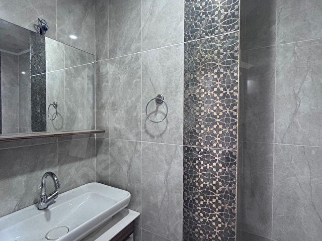 SATILIK ERGENEKON DA 4+1 ADA MUTFAK SİTE İÇERİSİNDE FIRSAT DAİRE - Görsel 14