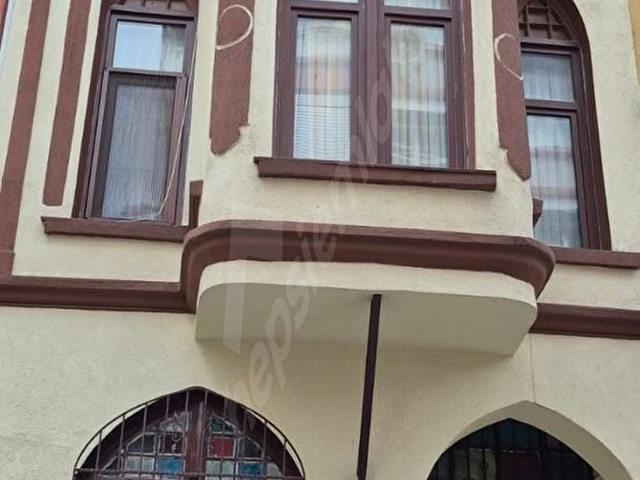 Yeldeğirmeninin Kalbinde, 75m2 Arsalı, 215m2 net Kullanım Alanına Sahip, Nadide Bir Mülk - Görsel 2