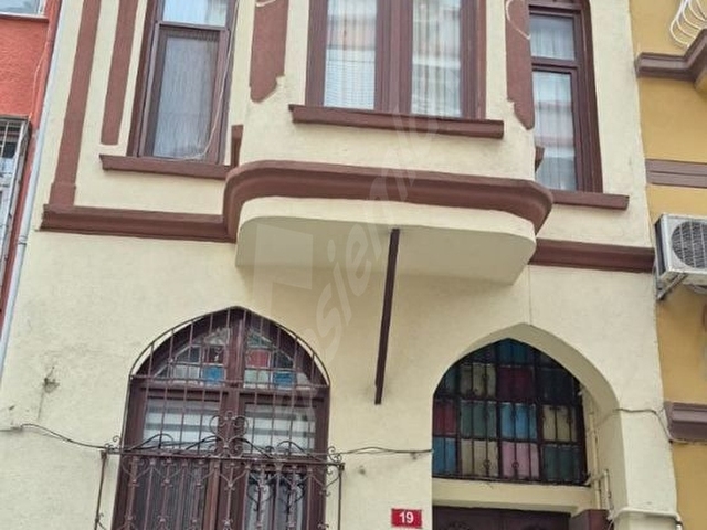 Yeldeğirmeninin Kalbinde, 75m2 Arsalı, 215m2 net Kullanım Alanına Sahip, Nadide Bir Mülk - Görsel 3