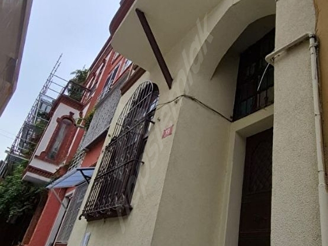 Yeldeğirmeninin Kalbinde, 75m2 Arsalı, 215m2 net Kullanım Alanına Sahip, Nadide Bir Mülk - Görsel 5