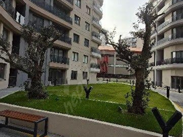 Küçükçekmece Halkalı Caddesinde Brand Atakent 2 Sitesinde Arakat Satılık 1+1 72m2 Daire - Görsel 12
