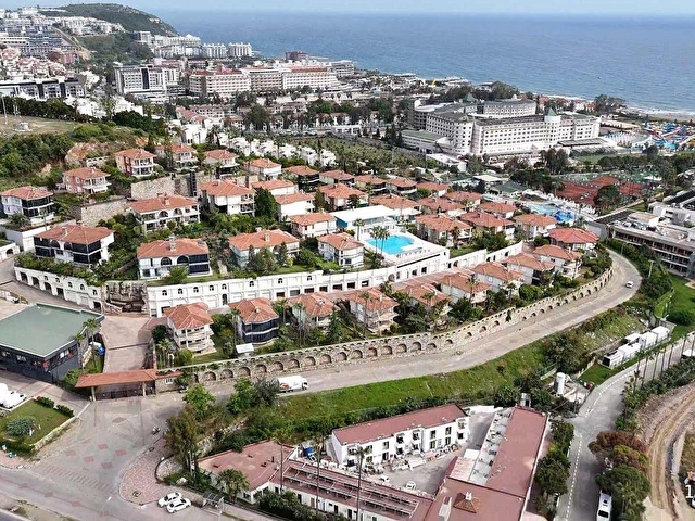 ALANYA KONAKLIDA KULLANIŞI DENİZE YAKIN SATILIK 3+1 VİLLA - Görsel 6