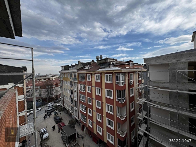 Tokgözden Ferit Selim Paşa Caddesine 3.Binada 6.Kat 98M2 Daire - Görsel 5