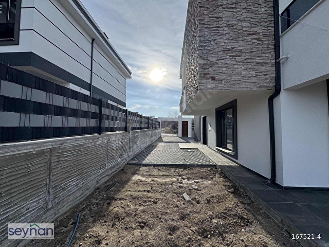 SEYHAN - Hisarcık Cad. ŞEHİR MANZARALI Sıfır Lüks Satılık Villa - Görsel 8