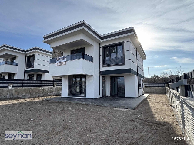 SEYHAN - Hisarcık Cad. ŞEHİR MANZARALI Sıfır Lüks Satılık Villa - Görsel 4