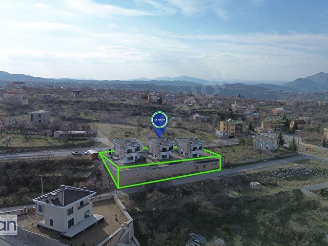 SEYHAN - Hisarcık Cad. ŞEHİR MANZARALI Sıfır Lüks Satılık Villa - Görsel 3