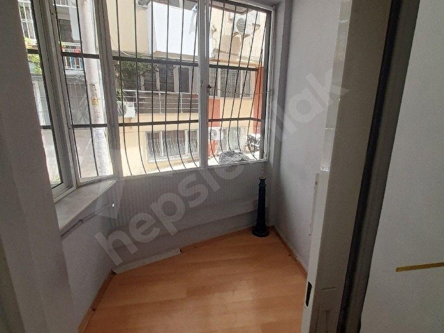Üçyol Metro yakını Yüksek Giriş Bahçeli 2+1 - Görsel 7