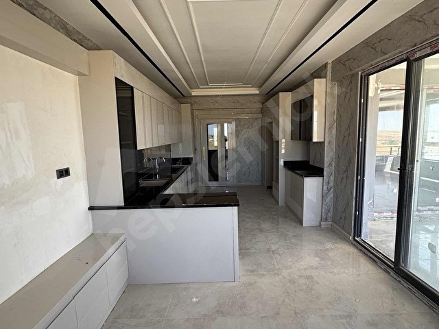 BEŞTEPE ONKOLOJİDE YÜKSEK KONUMDA SATILIK 3,5+1 DAİRE - Görsel 4