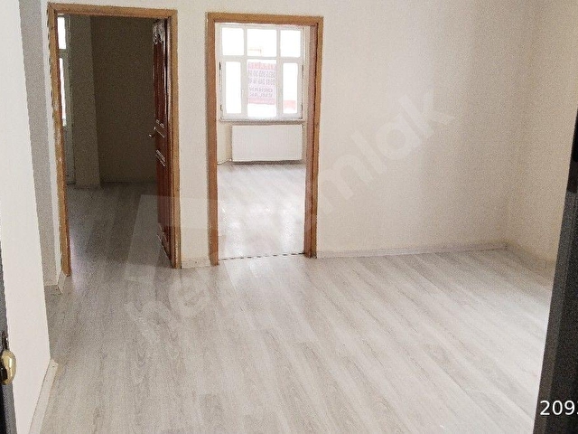 BULGURLU METRO 15 DAK  3 KAT 2+1 ODA  85 M2 AYRI MUTFAK BALKONLU - Görsel 5