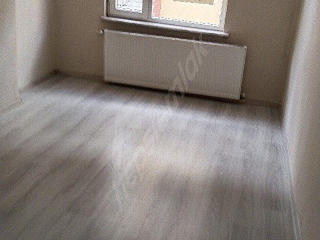 BULGURLU METRO 15 DAK  3 KAT 2+1 ODA  85 M2 AYRI MUTFAK BALKONLU - Görsel 14