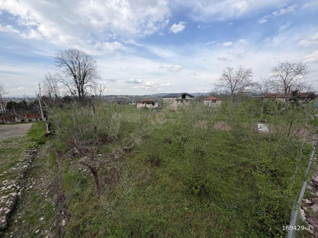KARTEPE MAŞUKİYEDE SATILIK 620 M2 İMARLI ARSA
