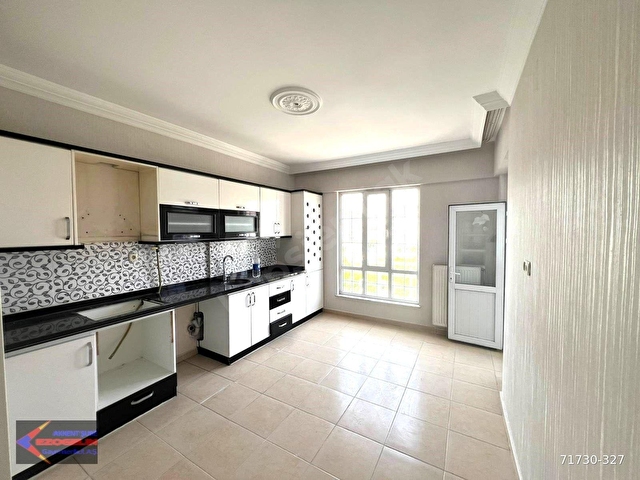 EZOGELİNDEN ERTUĞRUL GAZİ DÜZLÜKTE 3+1 BAKIMLI SATILIK DAİRE... - Görsel 3