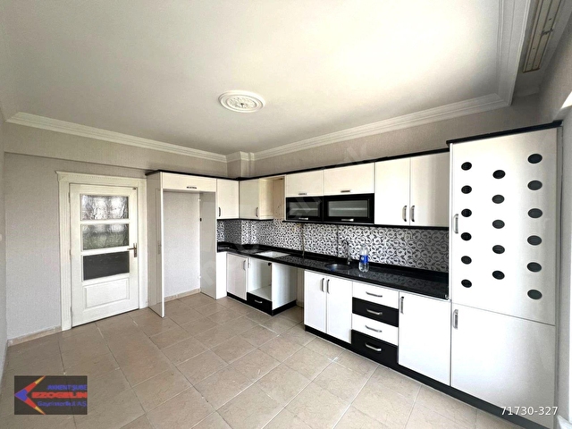 EZOGELİNDEN ERTUĞRUL GAZİ DÜZLÜKTE 3+1 BAKIMLI SATILIK DAİRE...