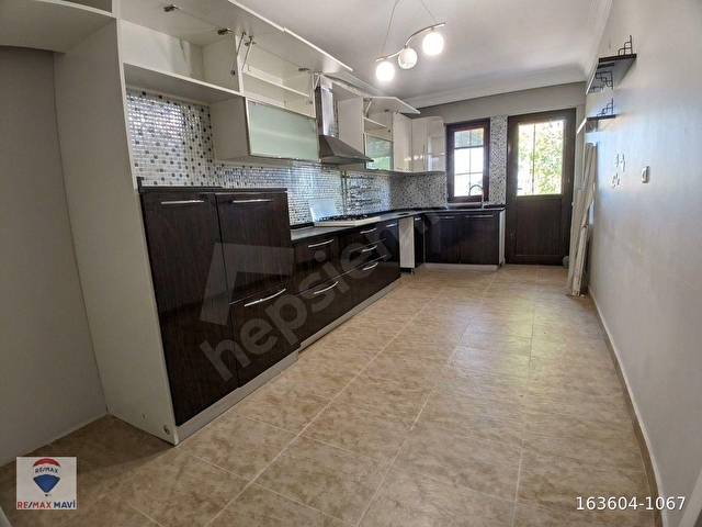 REMAX MAVİ ZÜBEYDE ÖZDEMİRDEN SERDİVAN KİPA MEVKİ 3+1 KİRALIK - Görsel 5