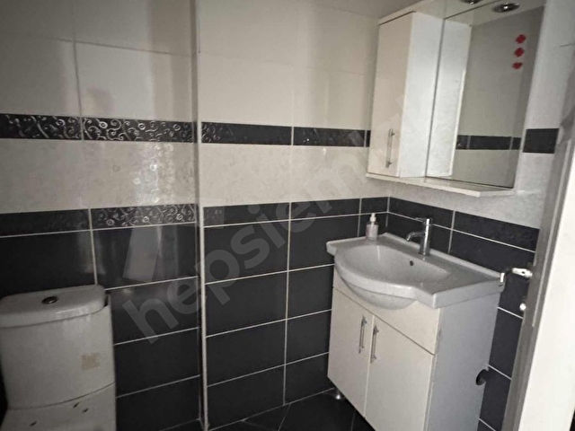 BEYLİKDÜZÜ METROBÜSE 10 DK YÜRÜME,GÜVENLİKLİ SİTEDE 1+1 - Görsel 3