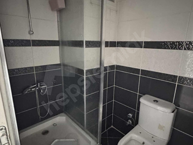 BEYLİKDÜZÜ METROBÜSE 10 DK YÜRÜME,GÜVENLİKLİ SİTEDE 1+1 - Görsel 2