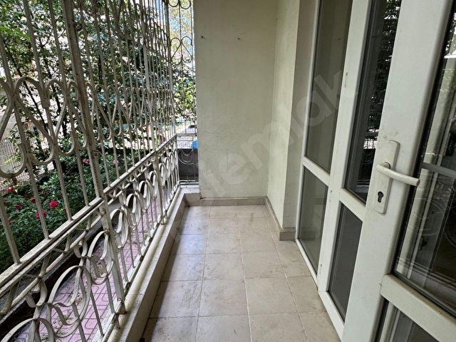 BARBAROS MH.BÜYÜK ELÇİ SK.YÜKSEK GİRİŞ YAPILI BAHÇE MANZARALI BOYALI DAİRE - Görsel 27