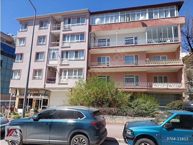BARBAROS MH.BÜYÜK ELÇİ SK.YÜKSEK GİRİŞ YAPILI BAHÇE MANZARALI BOYALI DAİRE