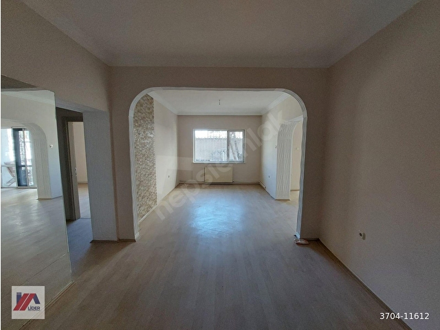 BARBAROS MH.BÜYÜK ELÇİ SK.YÜKSEK GİRİŞ YAPILI BAHÇE MANZARALI BOYALI DAİRE - Görsel 10