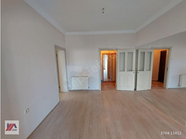 BARBAROS MH.BÜYÜK ELÇİ SK.YÜKSEK GİRİŞ YAPILI BAHÇE MANZARALI BOYALI DAİRE - Görsel 9