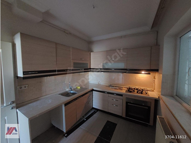 BARBAROS MH.BÜYÜK ELÇİ SK.YÜKSEK GİRİŞ YAPILI BAHÇE MANZARALI BOYALI DAİRE - Görsel 21