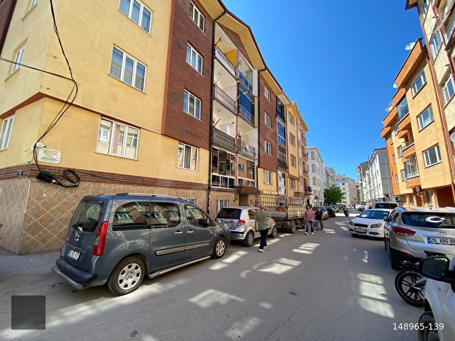 ÇIRAĞAN EMLAKTAN BAHÇELİEVLER MAHALLESİ CADDE YAKINI 3+1 DAİRE - Görsel 2