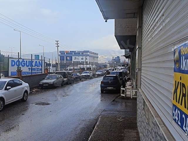 Bornova Işıkkent Ayakkabıcılar sitesinde 43 m2 kiralık Dükkan - Görsel 6