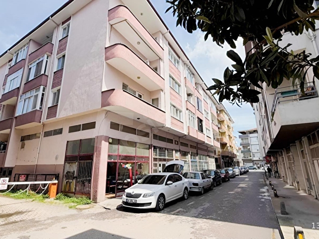 REMAX MAVİDEN ÇARŞI MERKEZDE SATILIK GENİŞ 3+1 GARAJLI DAİRE - Görsel 3