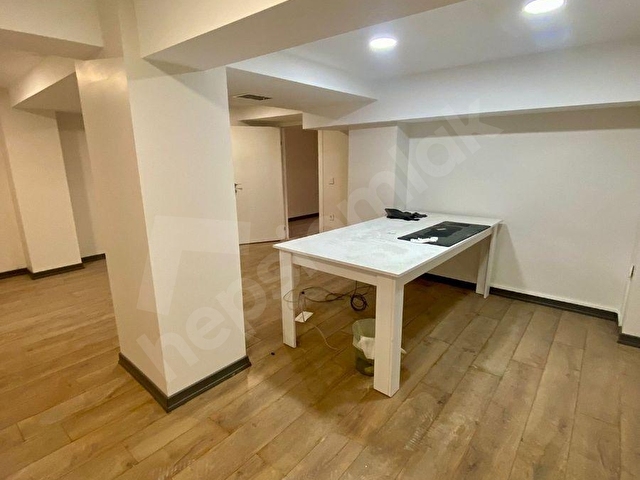 KADIKÖY SÖĞÜTLÜÇEŞME CADDESİNDE KİRALIK KÖŞE DÜKKAN - Görsel 18