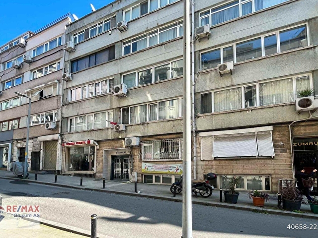 ŞİŞLİ OSMANBEYDE METROYA YAKIN GENİŞ 3+1 SATILIK DAİRE