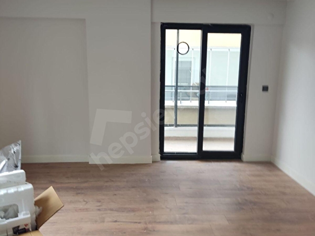ÇETİN EMEÇ BULVARI ÜZERİ SIFIR BİNA SIFIR DAİRE 2+1 KATTA ANKASTRE MUTFAK ÖNÜ AÇIK MANZARALI KİRALIK - Görsel 4