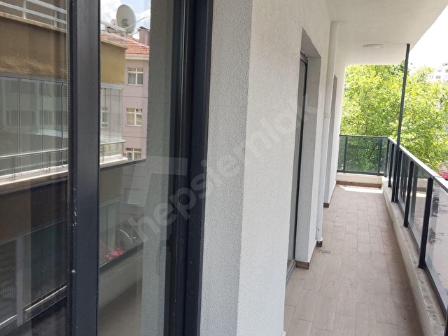 ÇETİN EMEÇ BULVARI ÜZERİ SIFIR BİNA SIFIR DAİRE 2+1 KATTA ANKASTRE MUTFAK ÖNÜ AÇIK MANZARALI KİRALIK - Görsel 16