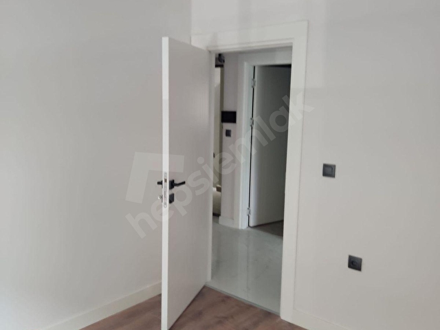 ÇETİN EMEÇ BULVARI ÜZERİ SIFIR BİNA SIFIR DAİRE 2+1 KATTA ANKASTRE MUTFAK ÖNÜ AÇIK MANZARALI KİRALIK - Görsel 23