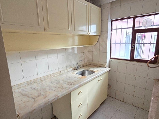 EŞREF EFENDİ SK. 4.ADA METROYA 12DK. 2+1 85M2 YÜKSEK GİRİŞ DAİRE - Görsel 12