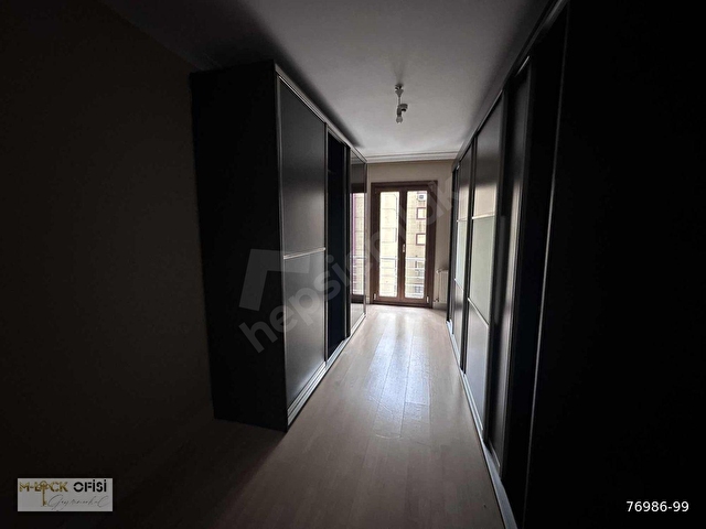 KOZYATAĞINDA GÜVENLİKLİ HAVUZLU BALKONLU LÜKS 3+1 DAİRE - Görsel 4