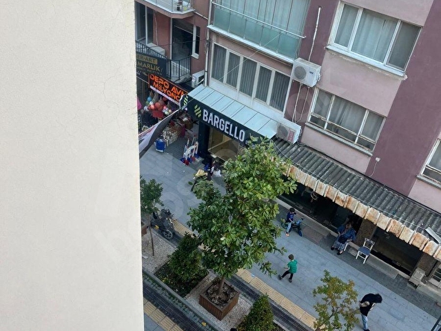 BİL-KA İNŞ. EMLAKTAN MERKEZİ KONUMDA SIFIR AYARINDA BAKIMLI 3+1 DAİRE - Görsel 15