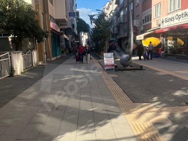 BİL-KA İNŞ. EMLAKTAN MERKEZİ KONUMDA SIFIR AYARINDA BAKIMLI 3+1 DAİRE