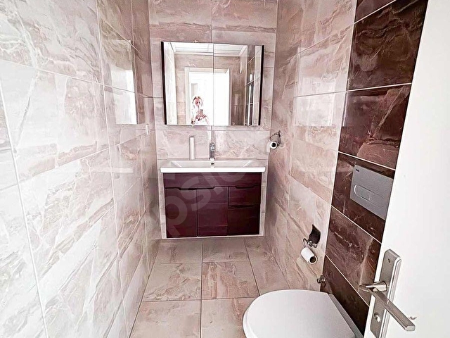 Bayraklıda Satılık Deniz Manzaralı, Kurulu Prestijli Ofis 2+1 - Görsel 13