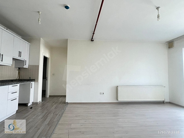 E5 METROBÜSE YÜRÜMELİ YAŞAM SİTE İÇİ GENİŞ KÖŞE KİRALIK 1+1 DAİRE - Görsel 3