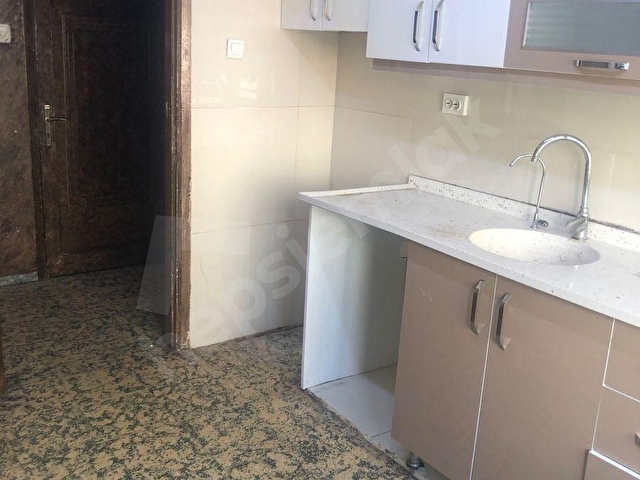 Alsancak Fuar yakını büyük köşe 4+1 daire - Görsel 12