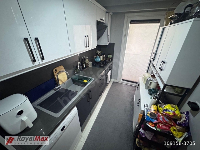 ROYALMAXDAN SİTEDE METRO TRAMWAY YAKINI 2+1 80 M² 1 KAT DAİRE - Görsel 12