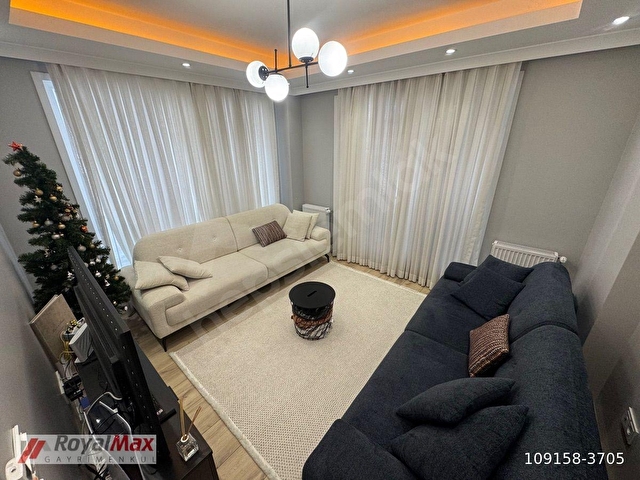 ROYALMAXDAN SİTEDE METRO TRAMWAY YAKINI 2+1 80 M² 1 KAT DAİRE - Görsel 9