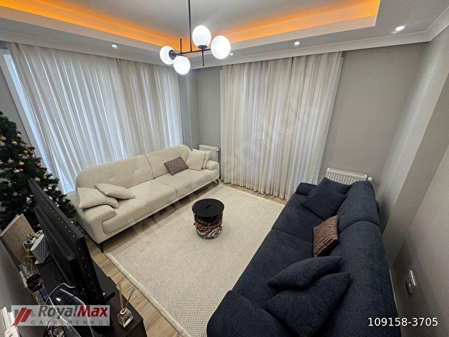 ROYALMAXDAN SİTEDE METRO TRAMWAY YAKINI 2+1 80 M² 1 KAT DAİRE - Görsel 7