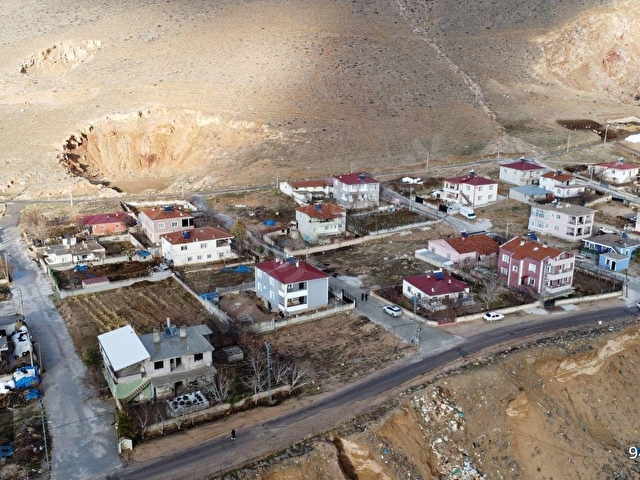 *NİĞDE-MERKEZ_SAZLICA YENİ_ANA YOL CEP_522 M2_SATILIK KÖŞE ARSA_ - Görsel 18