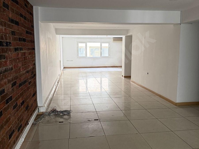 Alsancak Aksoy İş Hanında Tam Kat  Kiralık Ofis - Görsel 2