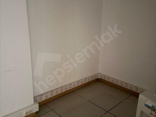 Alsancak Aksoy İş Hanında Tam Kat  Kiralık Ofis - Görsel 25
