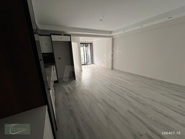 Çiğli Metro Market Arkası Mükemmel Konumda Satılık 1+1 daire - Görsel 2