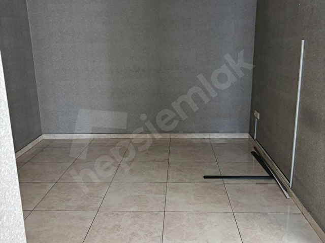 BAKIRKÖY İNCİRLİ CADDESİNDE 2+1 70 m2 ASANSÖRLÜ SATILIK İŞ YERİNE UYGUN DAİRE - Görsel 7