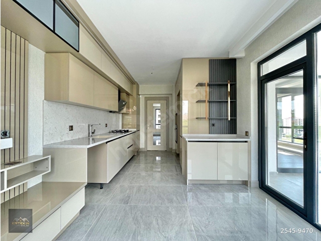 ERTEKİN EMLAKTAN PURSAKLAR DEVLET HAST YAK SİTE İÇERİSİNDE K.OTOPARKLI 4+1 SIFIR LÜKS DAİRE