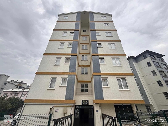 PERAdan bahçe kullanımlı lüks eşyalı 2+1 ters dubleks